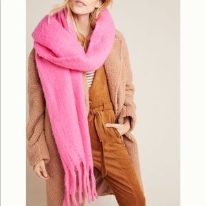 Sold 👛 Barclay Fringe Wrap Scarf 🧣 Anthropologie